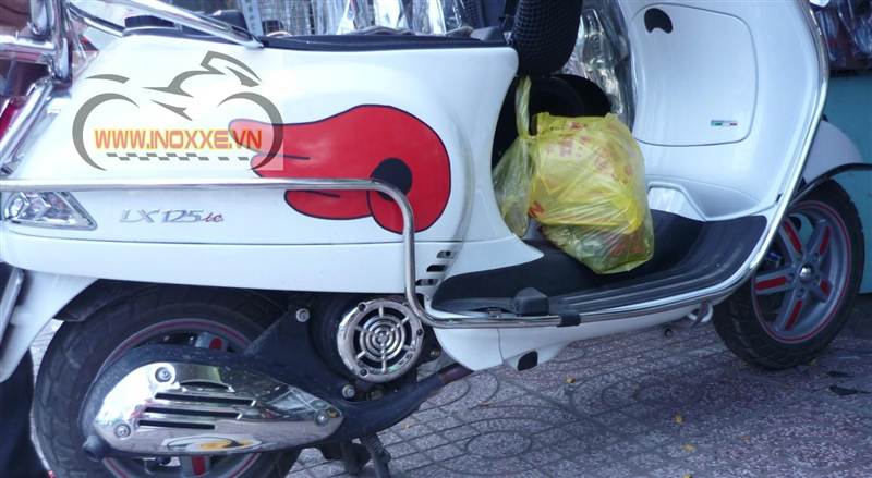 Phụ kiện trang trí xe Vespa LX-Chụp quạt gió